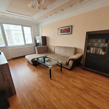 Просторен двустаен апартамент близо до центъра Spacious 1 bedroom appartment near the center Монтана Экстерьер фото