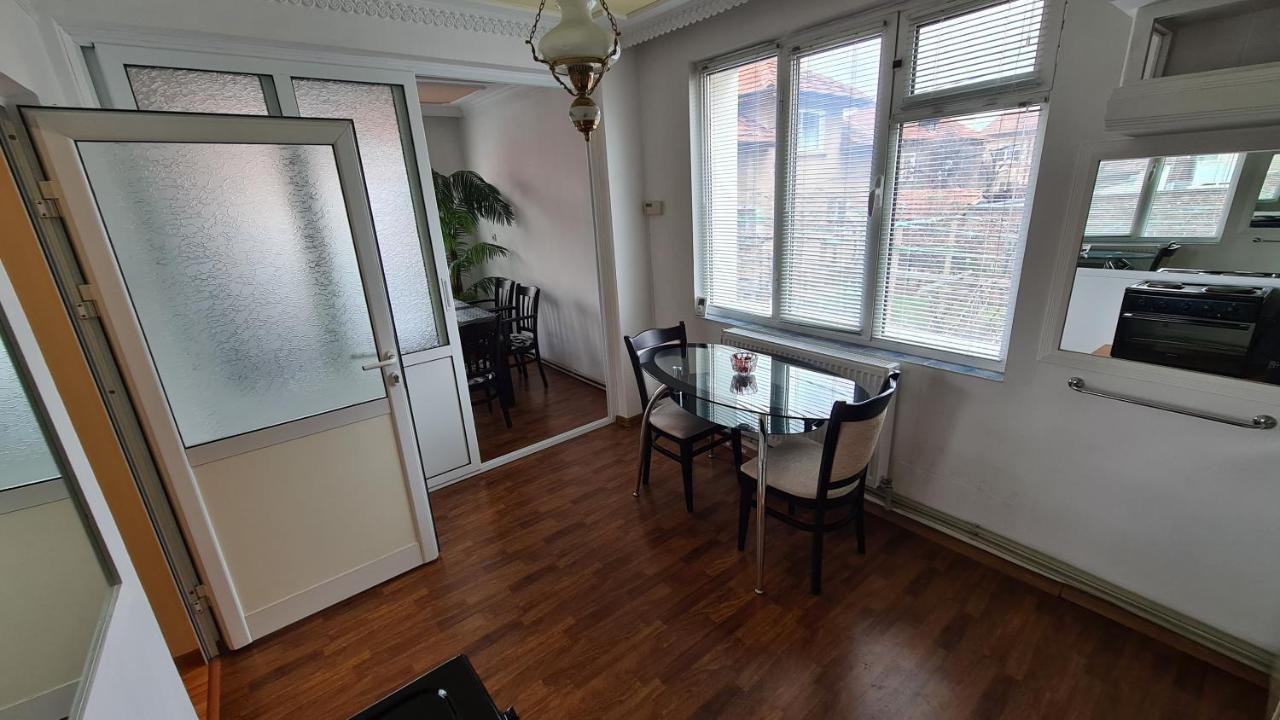 Просторен двустаен апартамент близо до центъра Spacious 1 bedroom appartment near the center Монтана Экстерьер фото